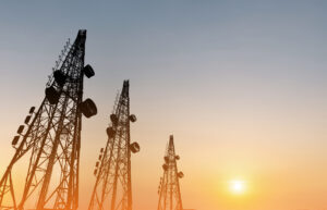 Canadians believe increased regional telecommunication competition will lead to affordable services and lower prices. (Cogeco/Nanos)