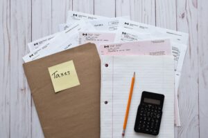 The CRA combatting tax avoidance and ensuring tax information is protected from cyber-attacks are urgent priorities – preparing and filing taxes on behalf of Canadians not so much. (TFEC/Nanos)