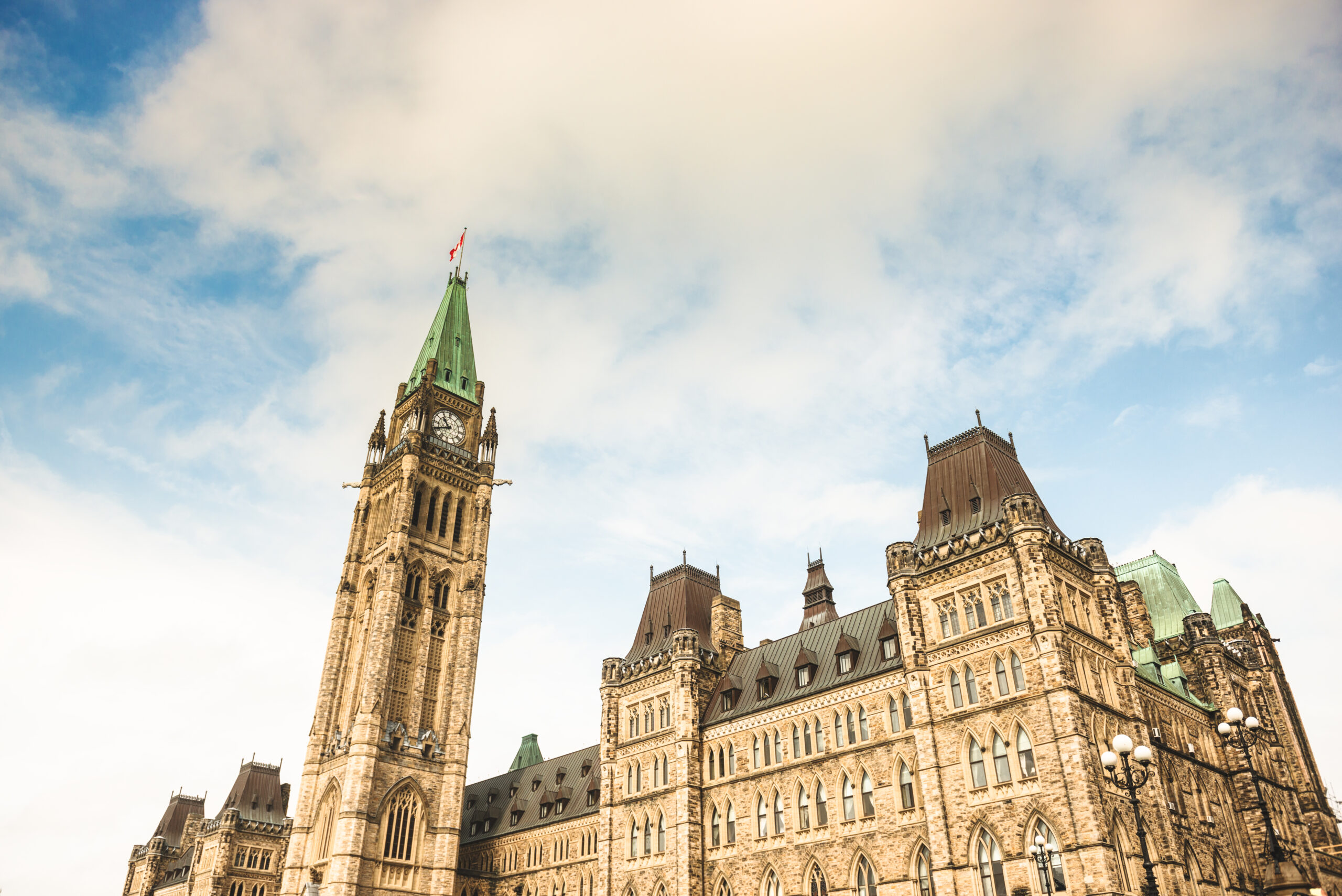 Canadians remain split on what should happen if an MP decides to switch political parties.