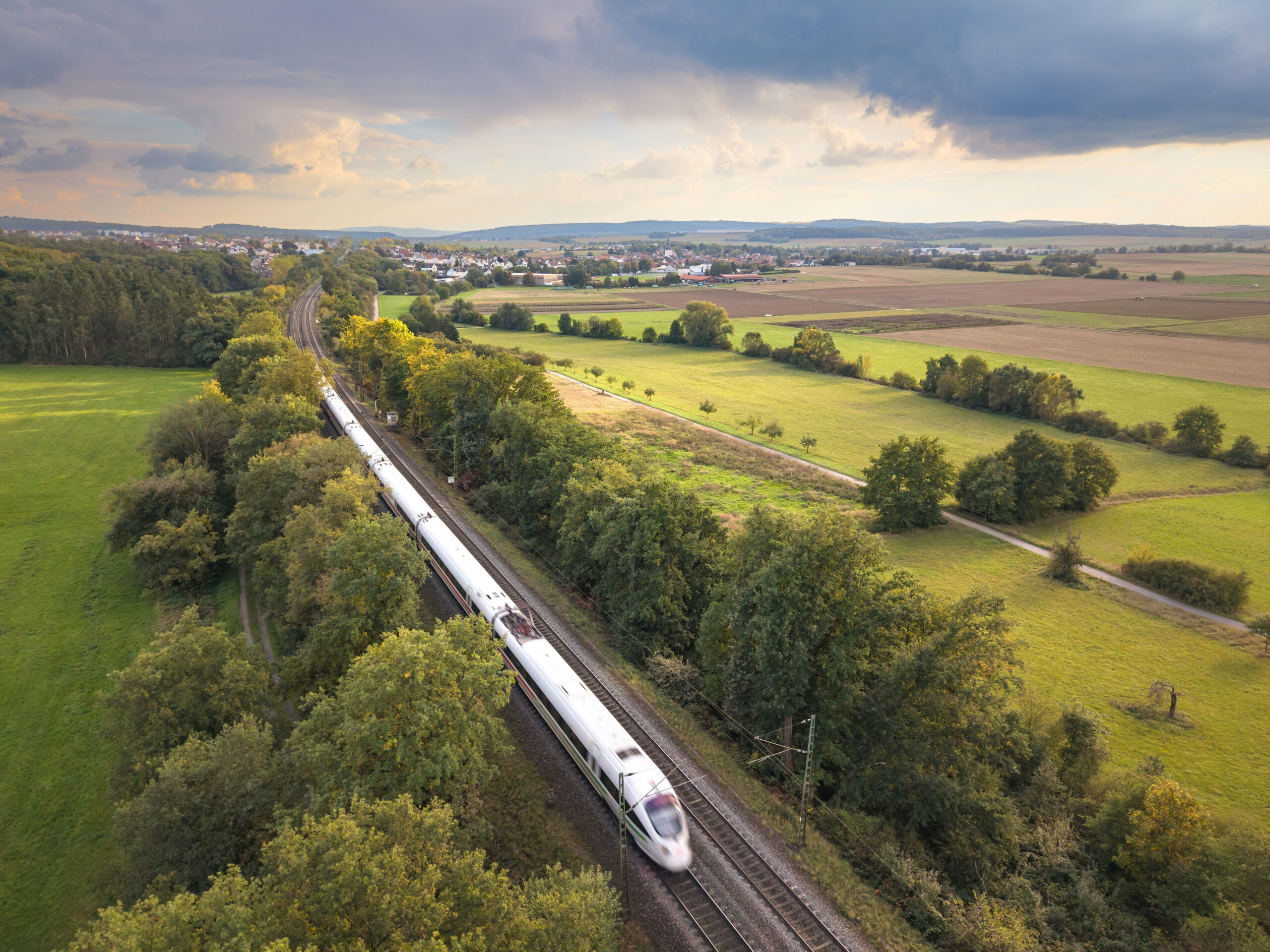 Canadians split on Alto High-Speed Rail as a Government priority (CTV News/Nanos)